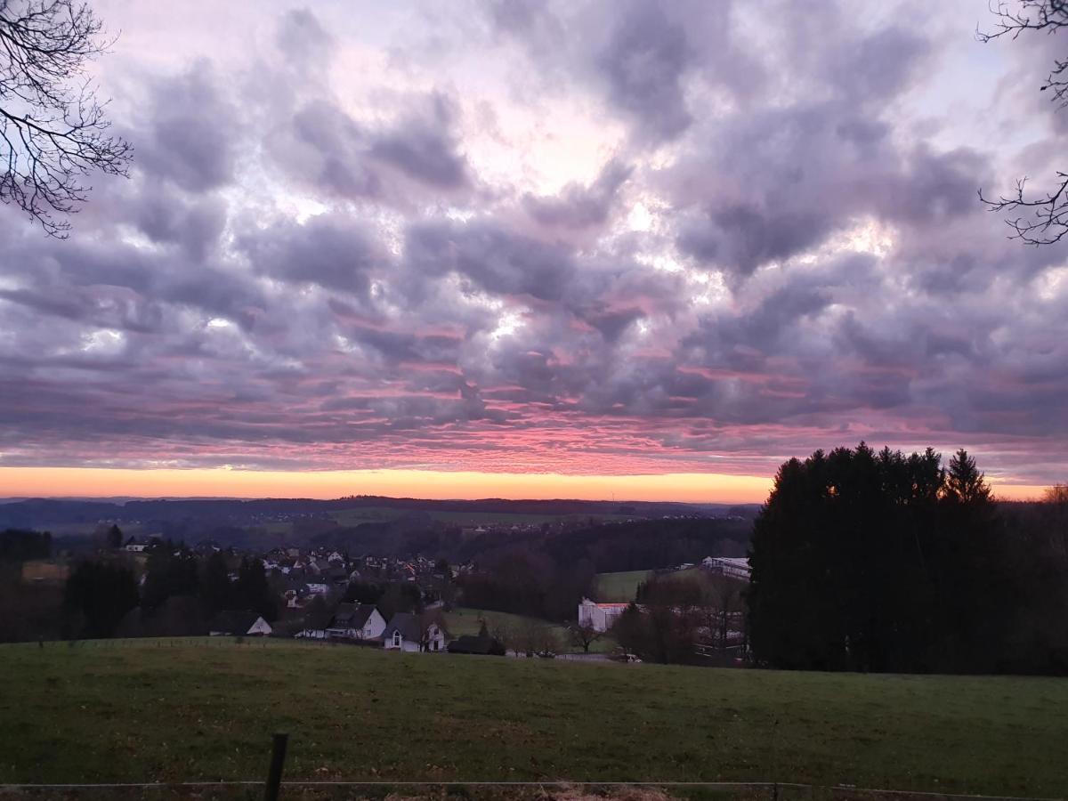 ヴィールGemuetliches Fachwerk Im Oberbergischenアパートメント エクステリア 写真